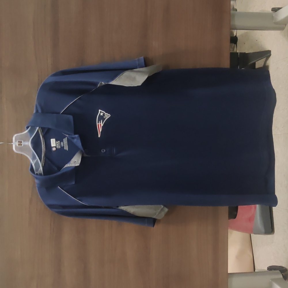 Patriots pull over athletic polo